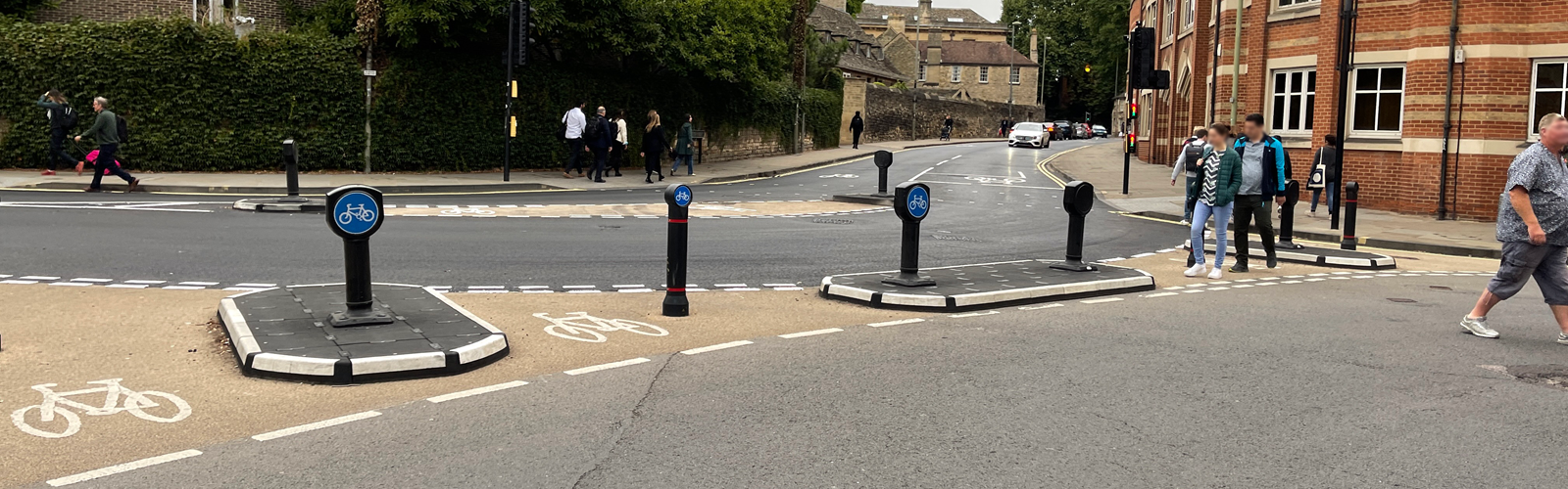 RediPave_Traffic_Island_Sign_Bollard_Oxford_Rediweld_Traffic_2