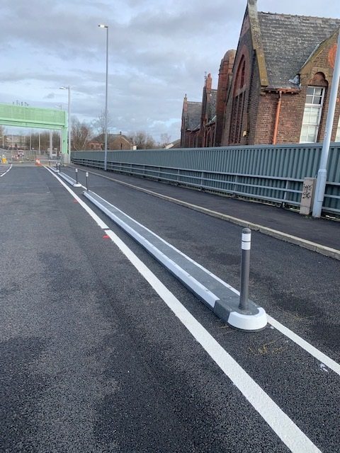 RediPave_Splitter_Traffic_Island_Grey_Bridge_Jislon_Pole_Cone_Rediweld_Traffic_3