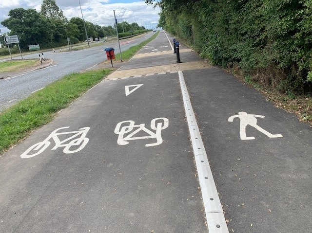 Raised_Line_Delineator_Inclusive_Mobility_Tactile_Surfaces_Rediweld_Traffic5